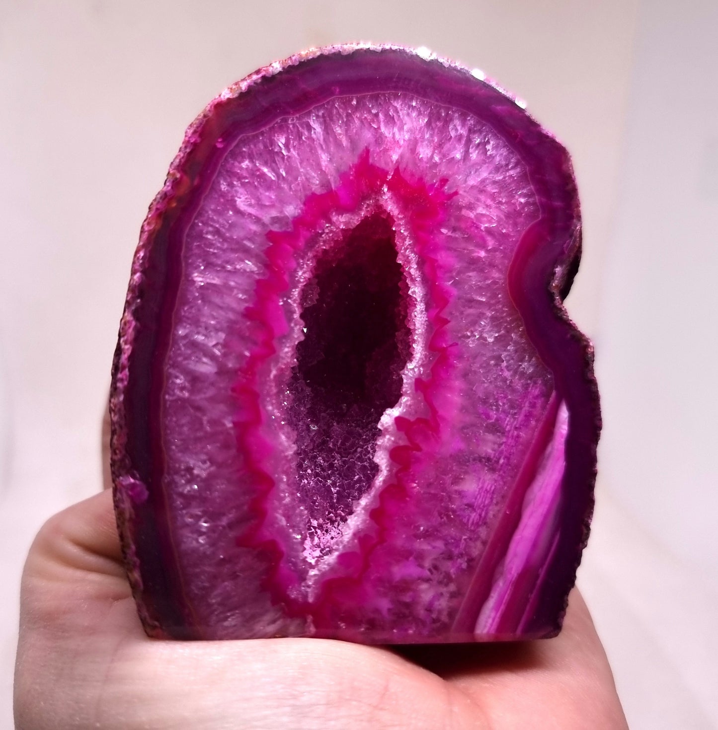 PINK AGATE GEODE 402 g - PASSION