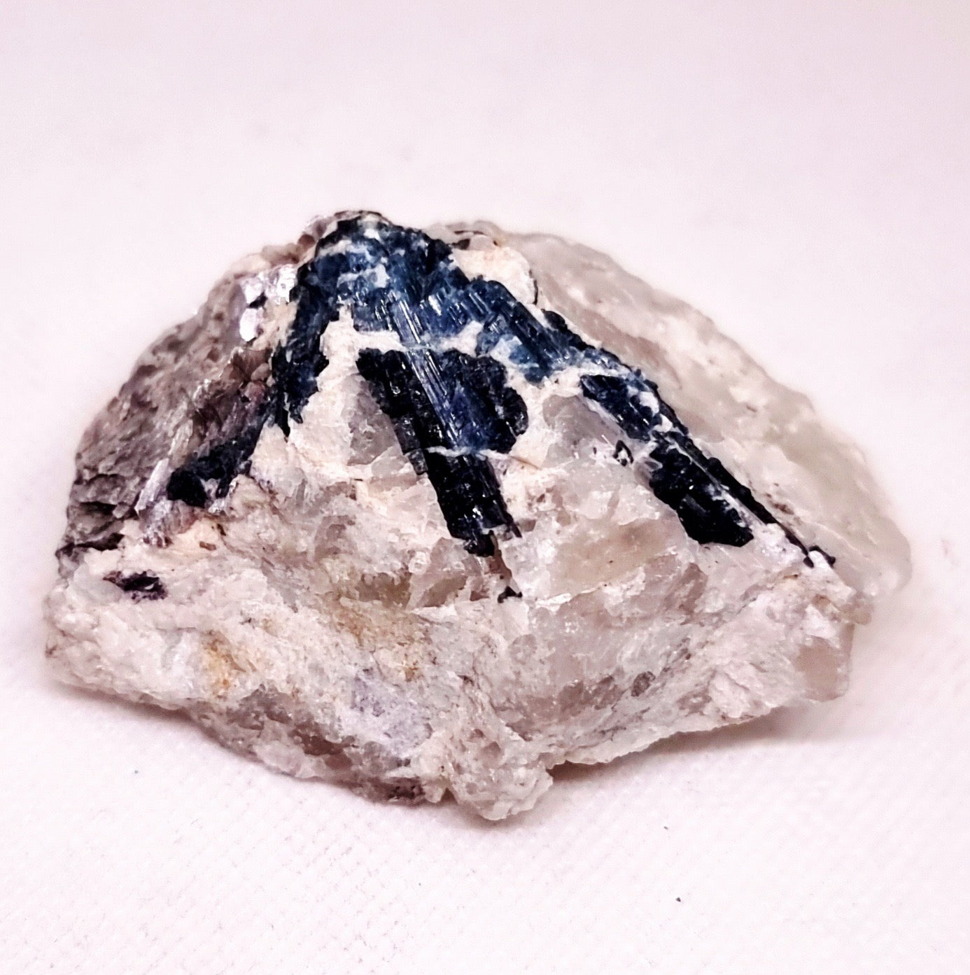 RARE BLUE INDICOLITE TOURMALINE IN WHITE QUARTZ 135 g