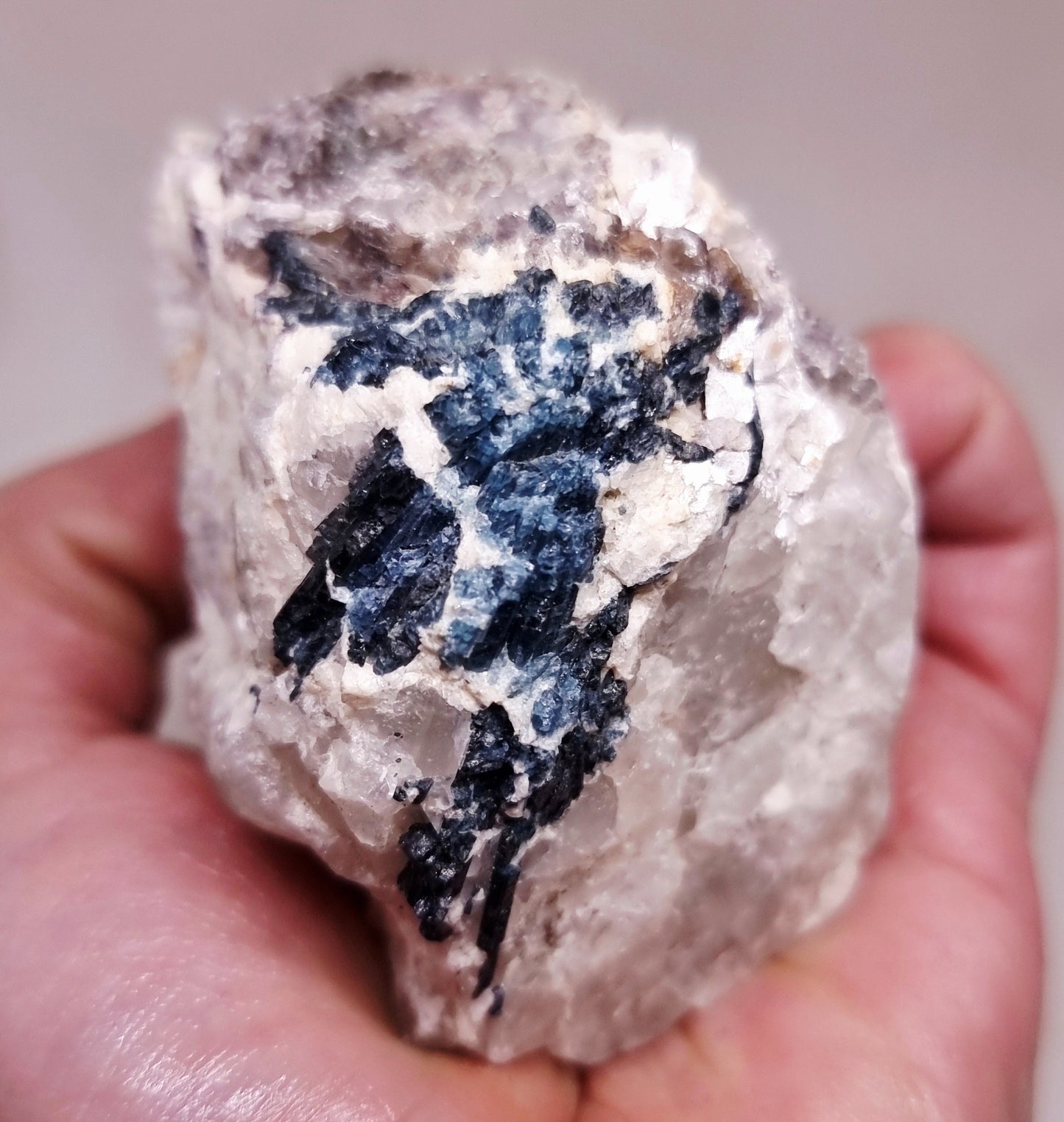 RARE BLUE INDICOLITE TOURMALINE IN WHITE QUARTZ 135 g