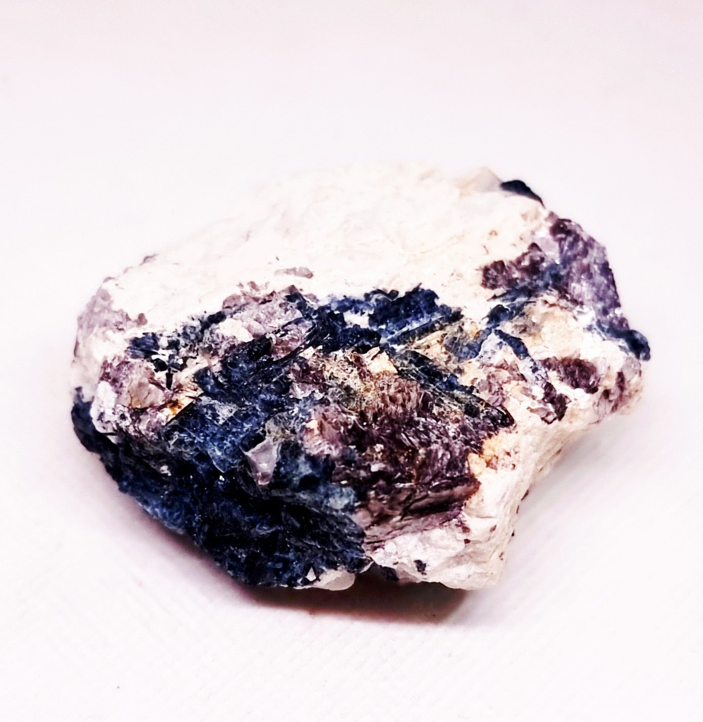 RARE BLUE INDICOLITE TOURMALINE IN WHITE QUARTZ 162 g
