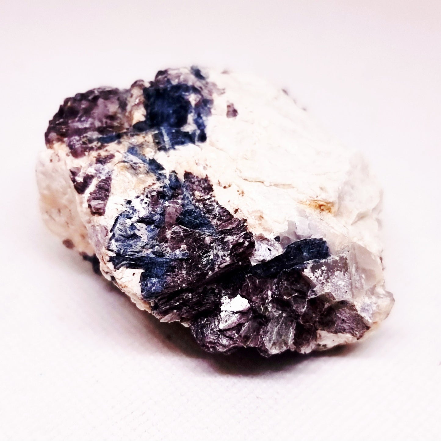 RARE BLUE INDICOLITE TOURMALINE IN WHITE QUARTZ 162 g