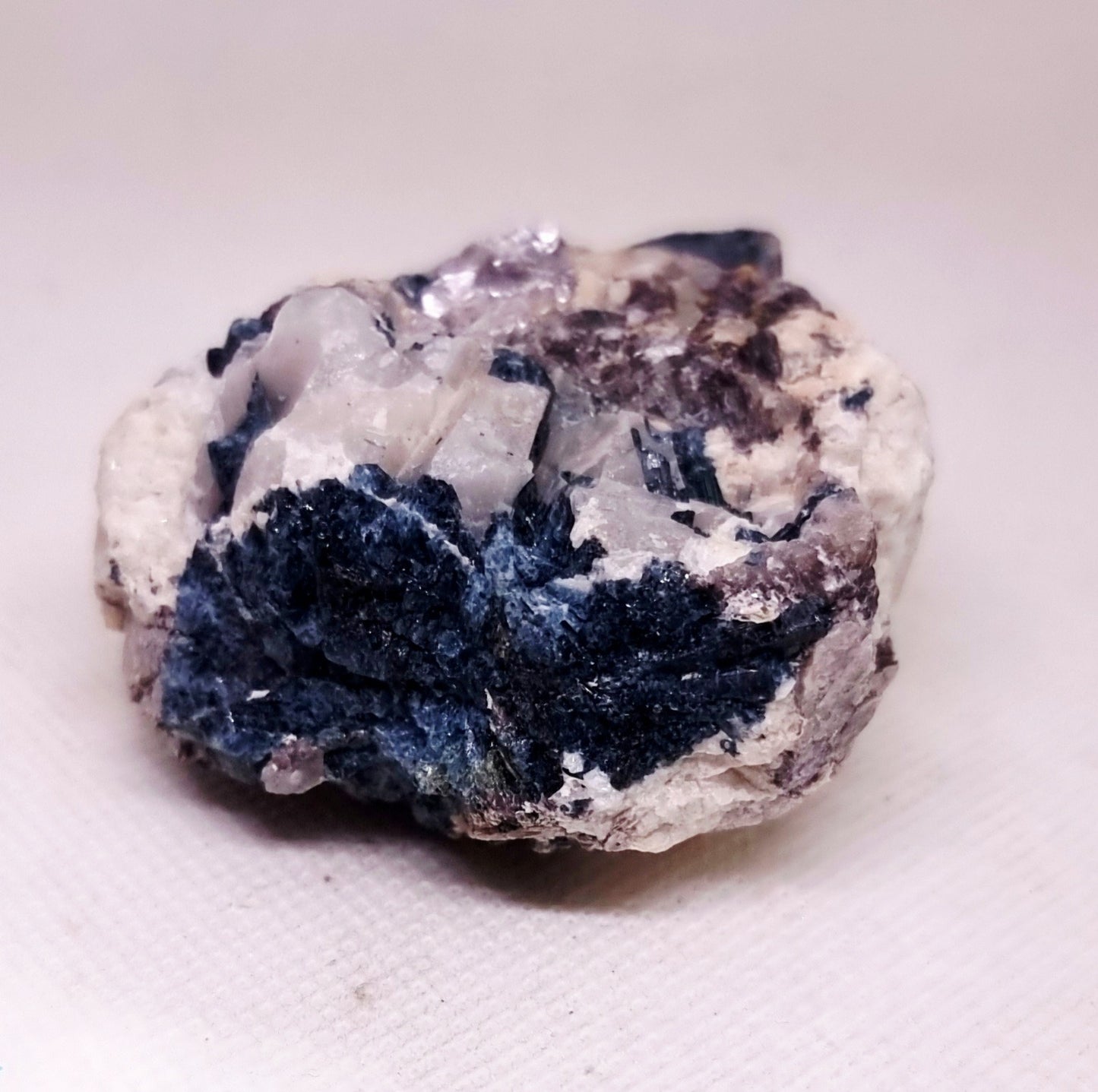 RARE BLUE INDICOLITE TOURMALINE IN WHITE QUARTZ 162 g