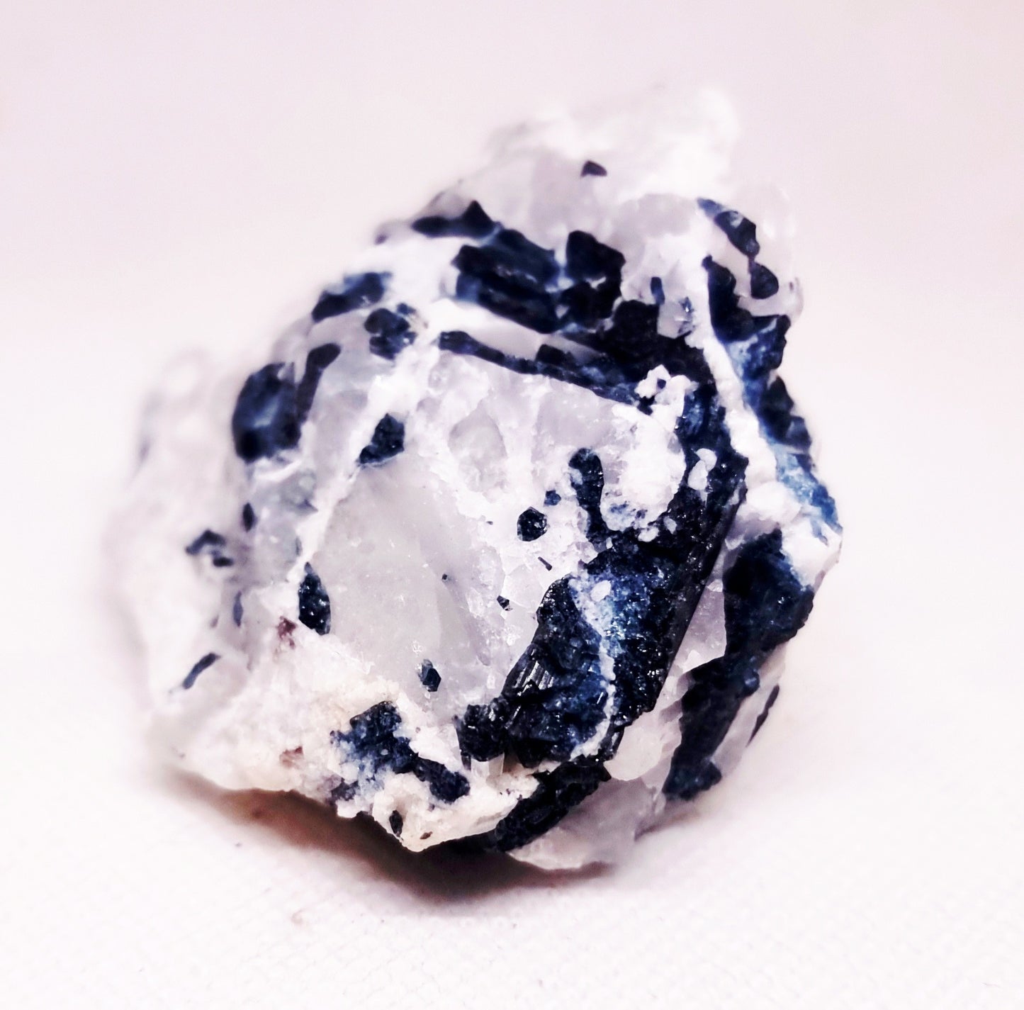 RARE BLUE INDICOLITE TOURMALINE IN WHITE QUARTZ 148 g