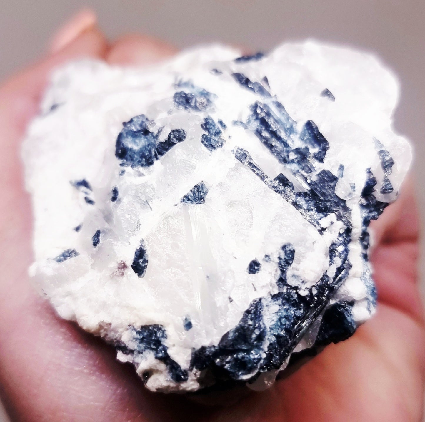 RARE BLUE INDICOLITE TOURMALINE IN WHITE QUARTZ 148 g