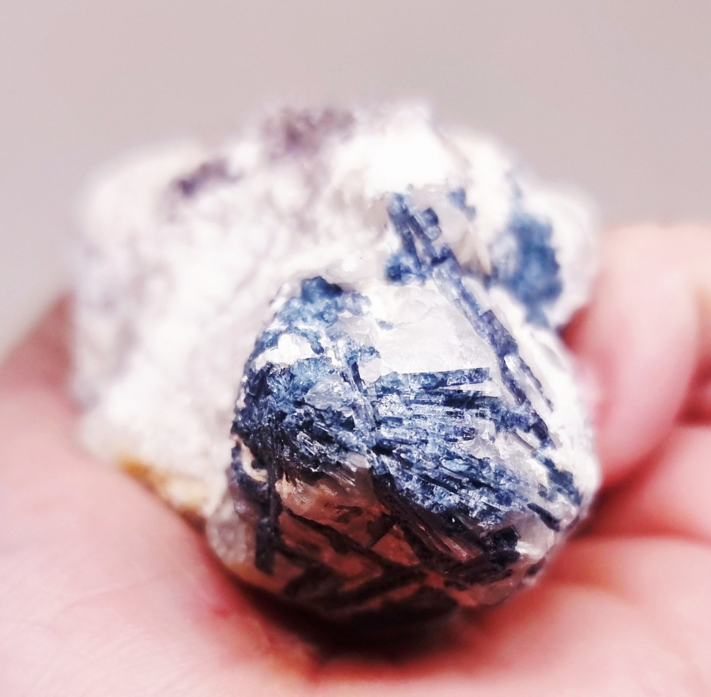 RARE BLUE INDICOLITE TOURMALINE IN WHITE QUARTZ 147 g