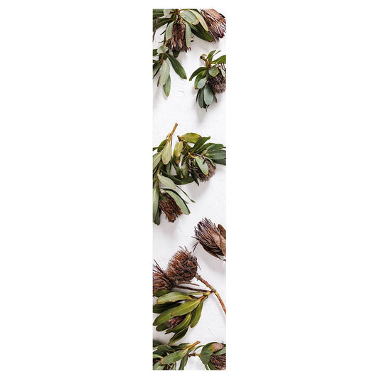 SCATTERED DRIED PROTEA WITH GREEN LEAVES TABLE RUNNER