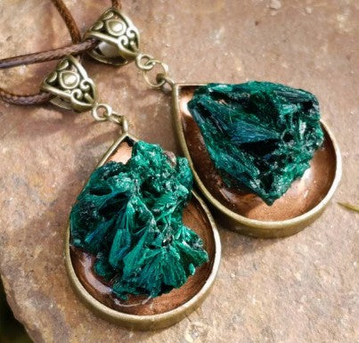 SILKY MALACHITE NECKLACE - HEART HEALING
