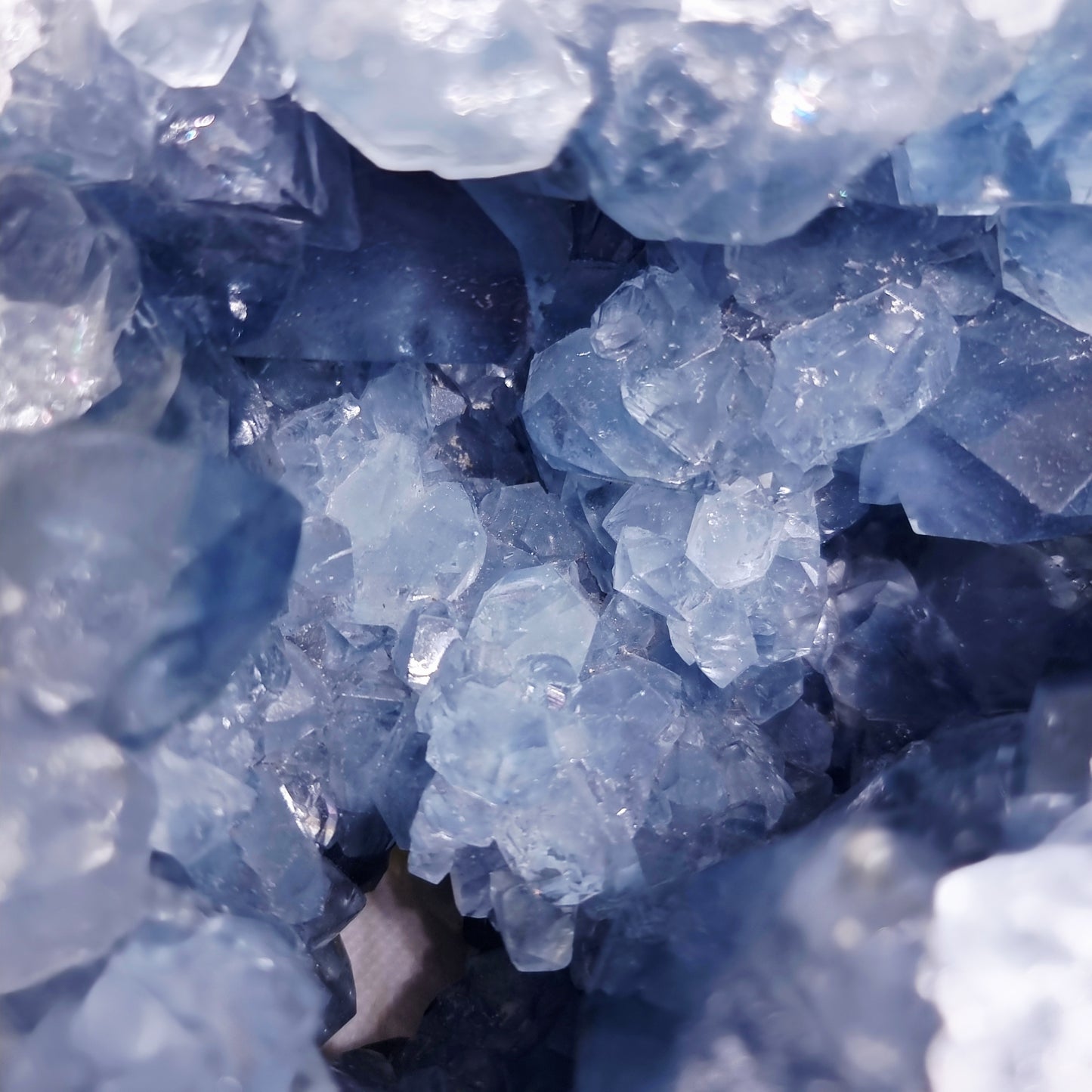 BLUE CELESTITE GEODE CLUSTER 6.1 kg - CLAIRVOYANCE