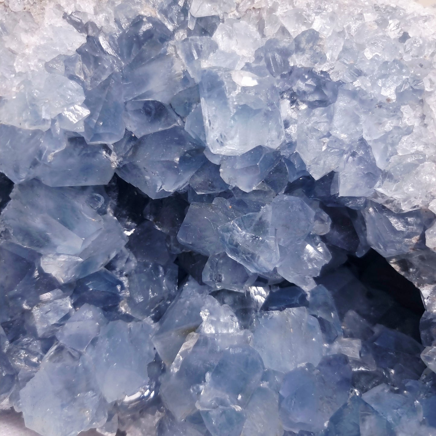 BLUE CELESTITE GEODE CLUSTER 5.3 kg - CLAIRVOYANCE