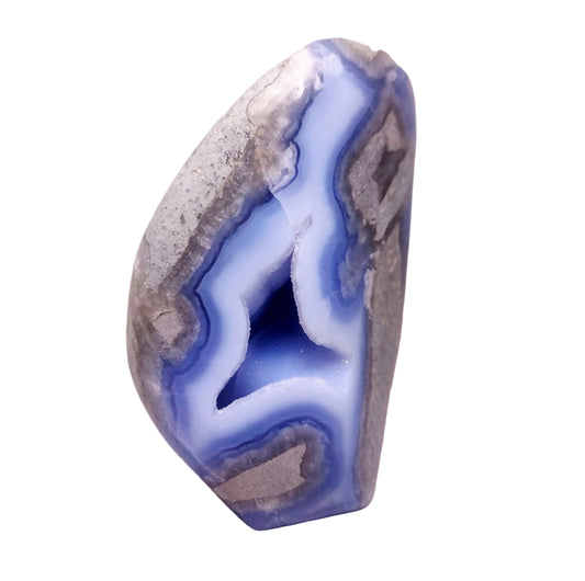BLUE LACE AGATE POLISHED FREEFORM 1.46 kg - COMMUNICATION & COURAGE