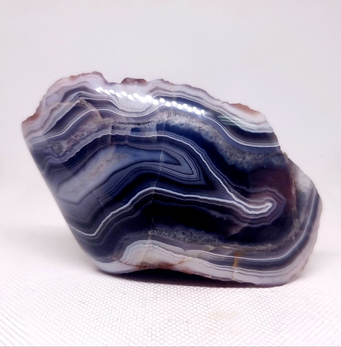 POLISHED RED SASHE RIVER AGATE FREE FORM 292 g - GROUNDING