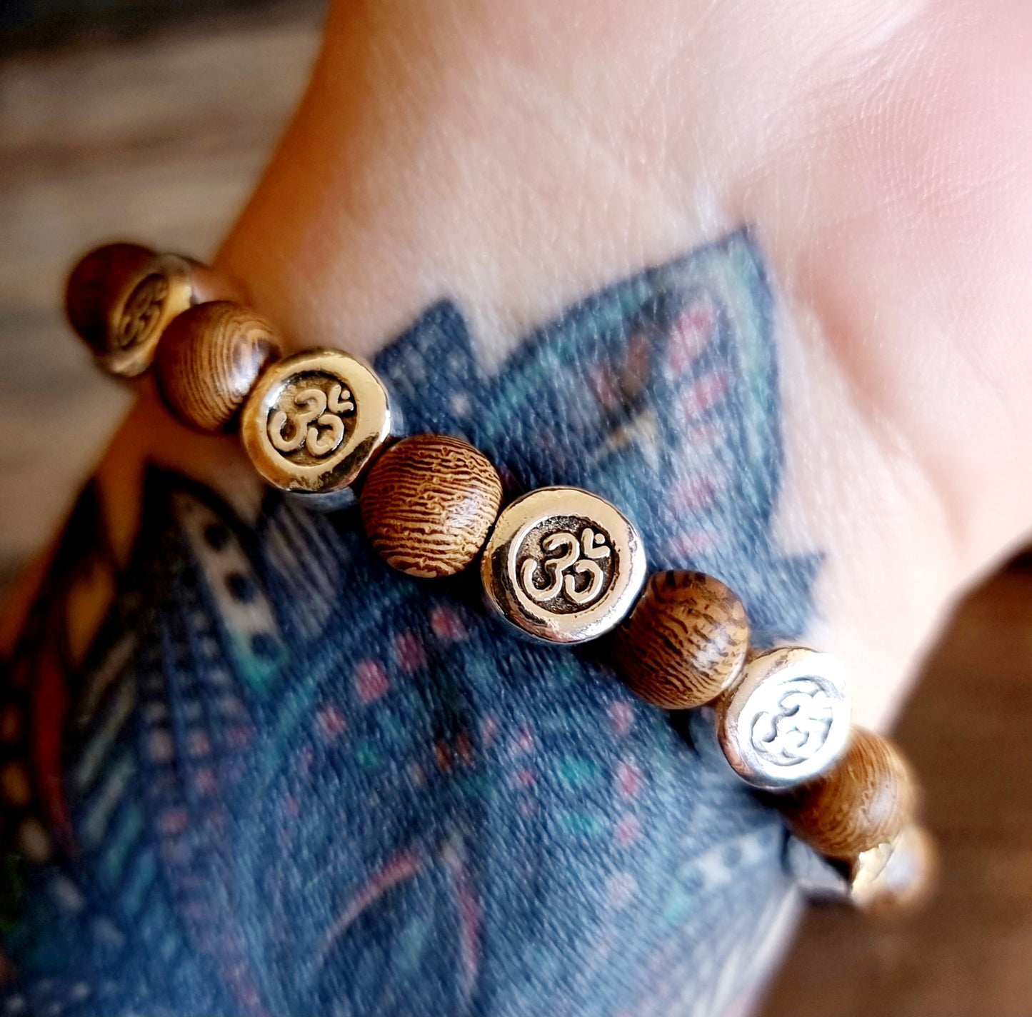 ROSEWOOD OM ENERGY BRACELET - GROUNDING