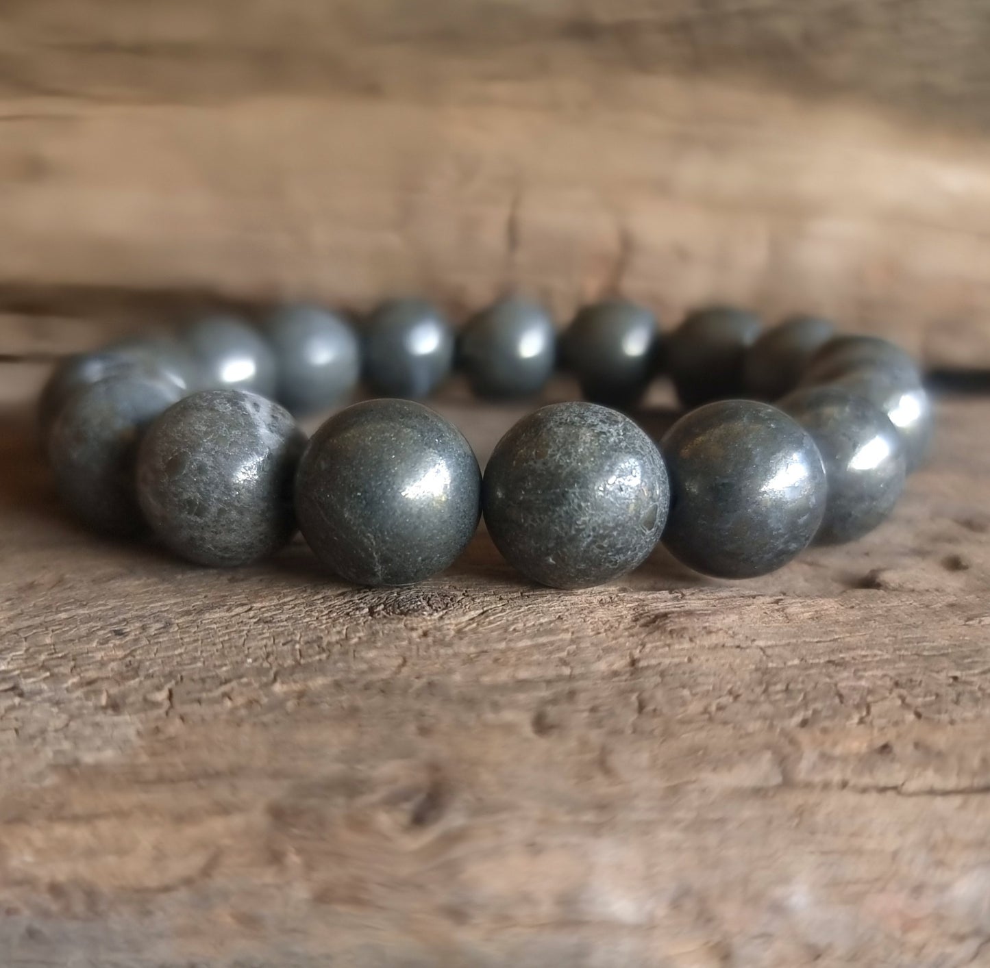 PYRITE ENERGY BRACELET 12 mm - WEALTH & ABUNDANCE