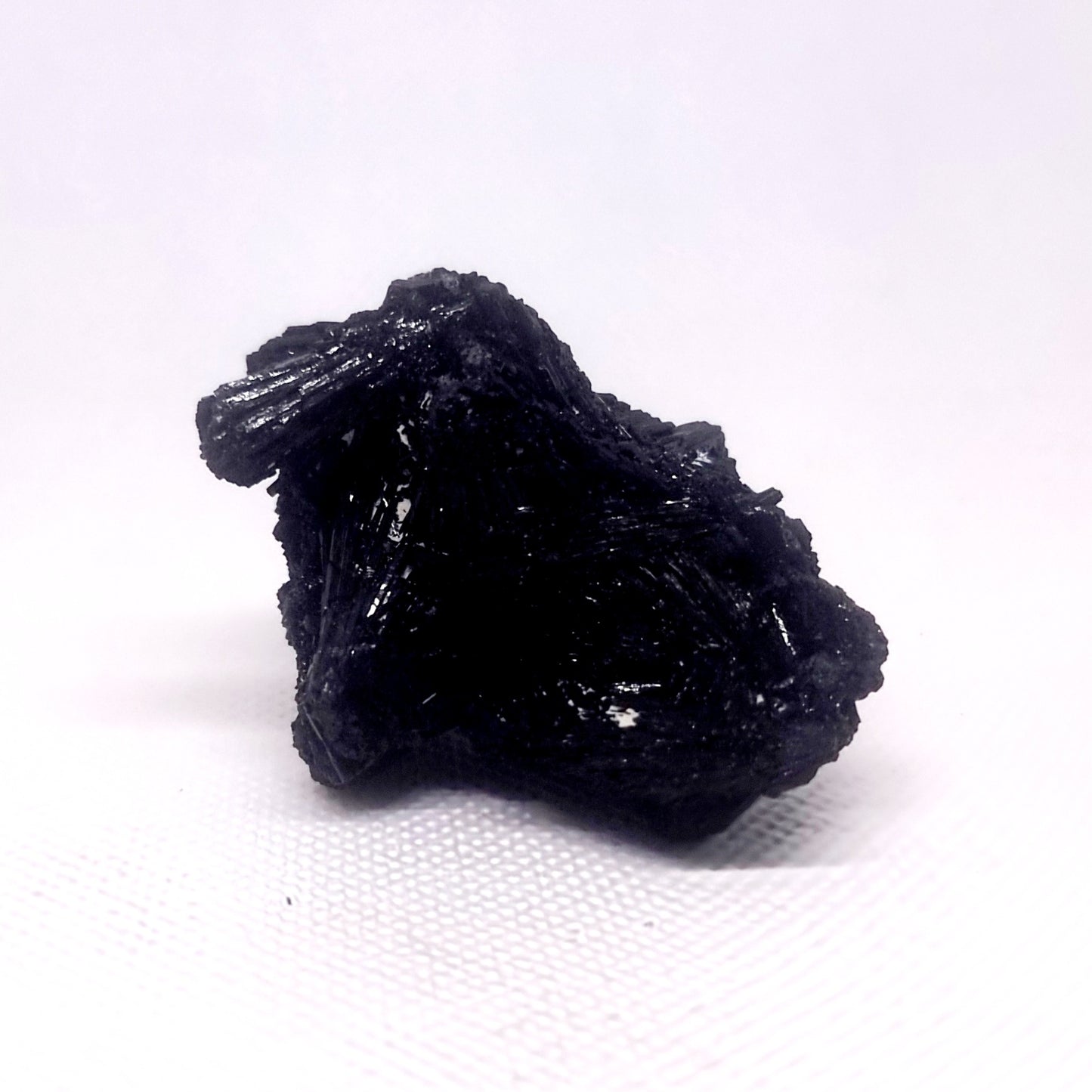 BLACK SCHORL TOURMALINE SPECIMEN 59 g - SHAMANIC PROTECTION