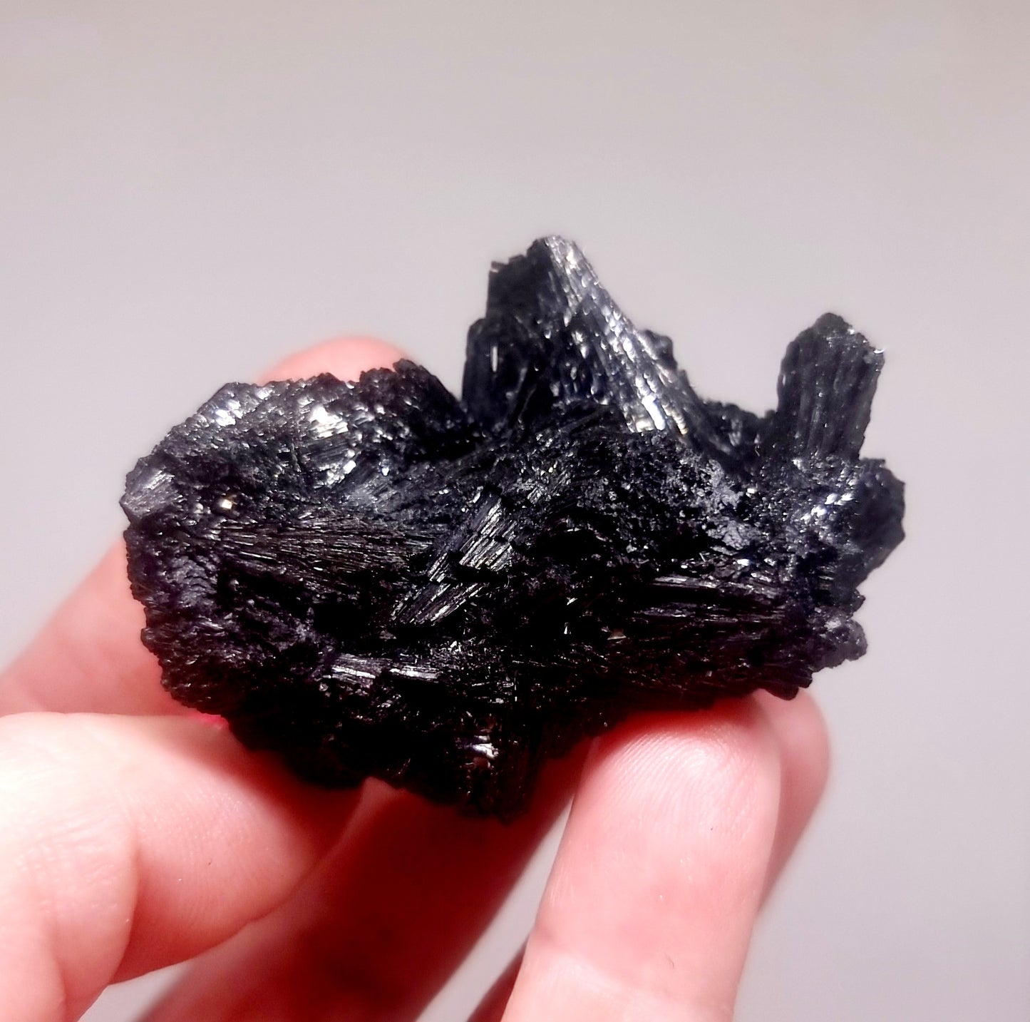 BLACK SCHORL TOURMALINE SPECIMEN 59 g - SHAMANIC PROTECTION