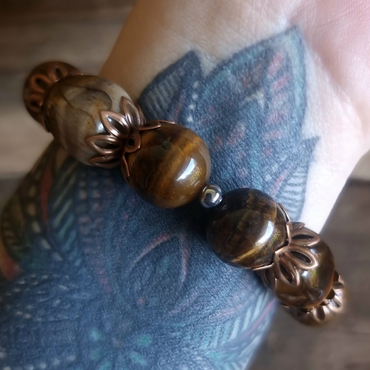 TIGER EYE BROWN ENERGY BRACELET 12 mm - PROTECTION & COURAGE