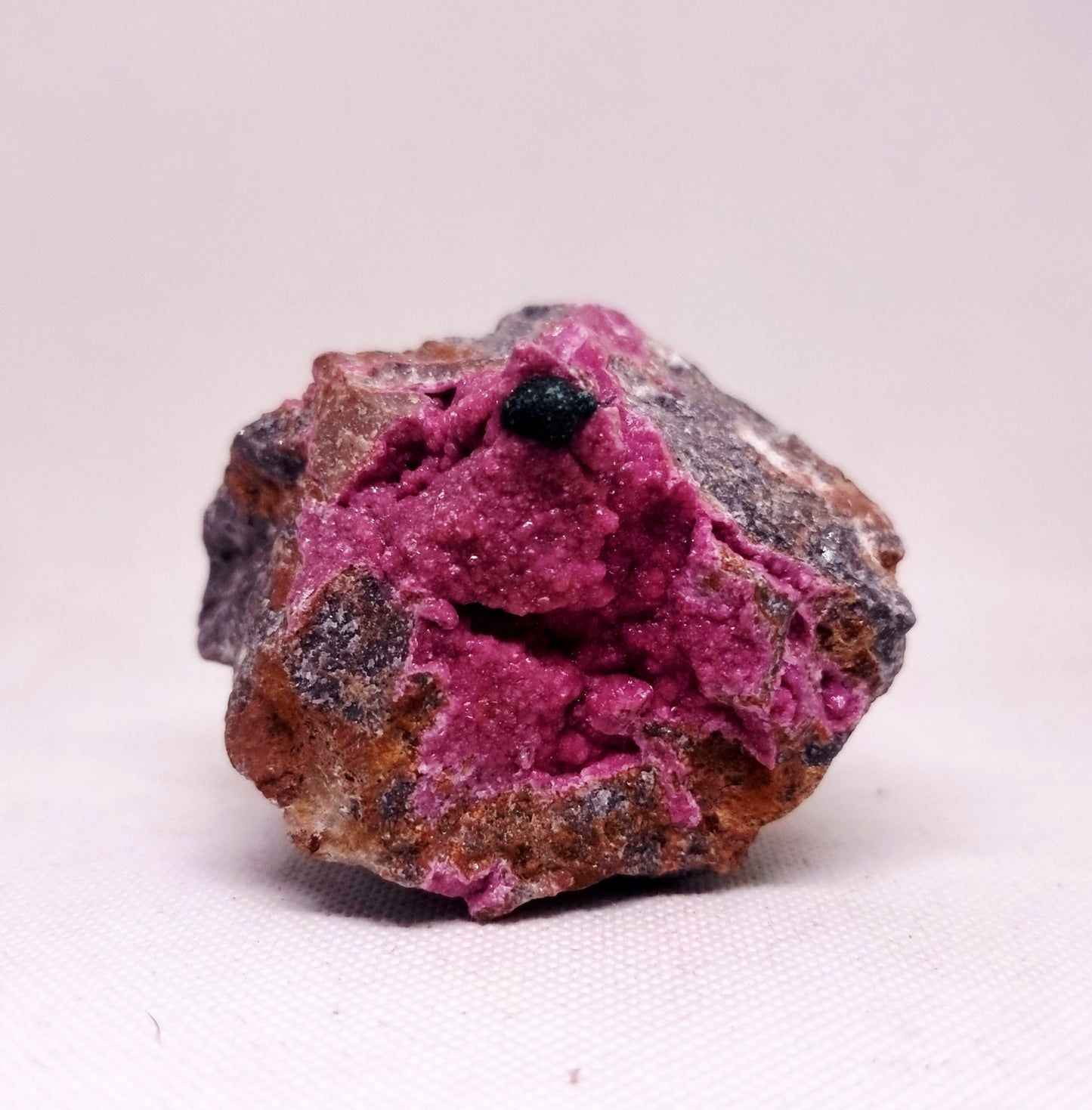 BRIGHT PINK SALROSE COBALTOAN DOLOMITE 353 g - SELF LOVE