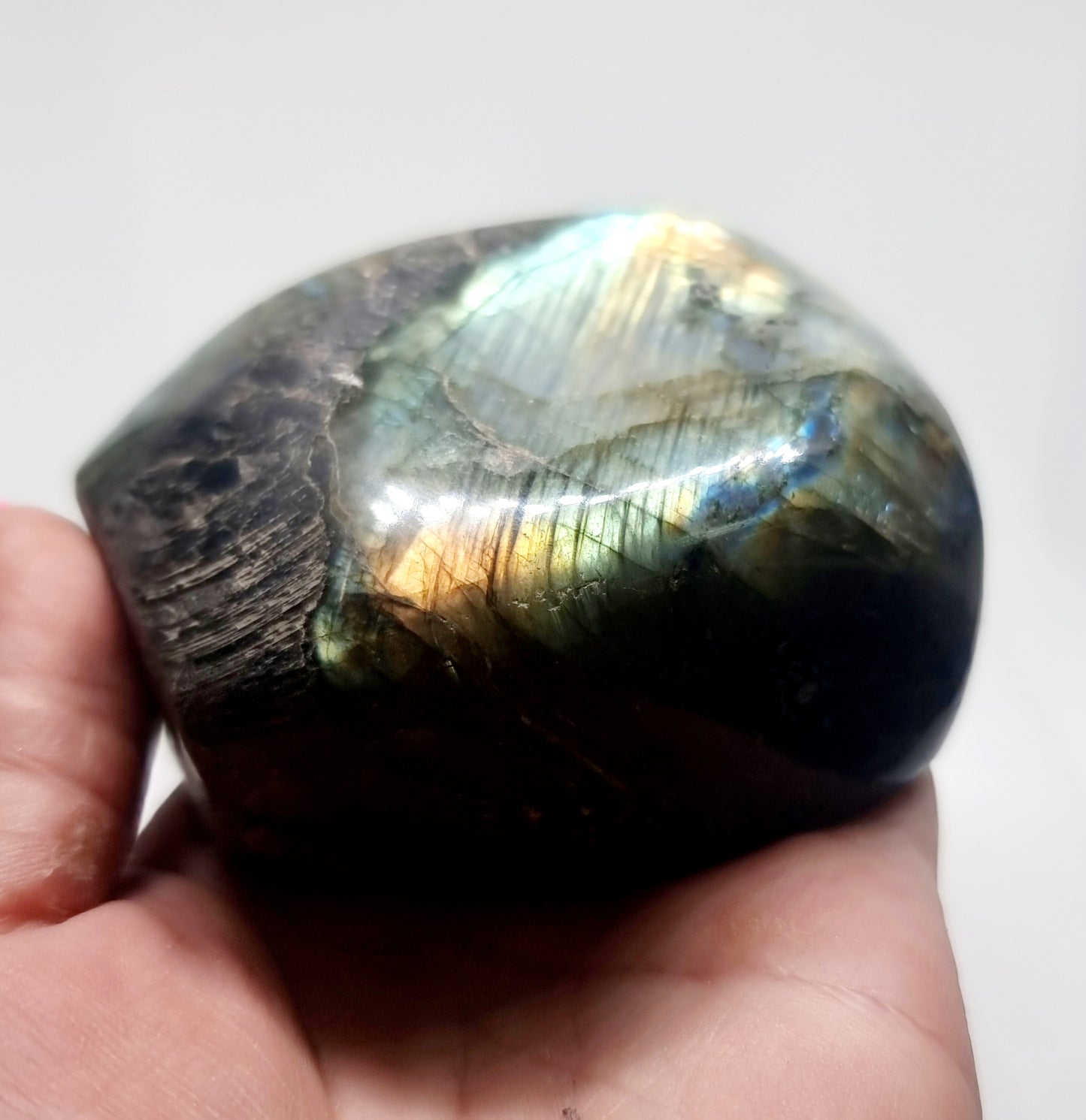 POLISHED BLUE & GREEN FLASH LABRADORITE FREEFORM 613 g - CLAIRVOYANCE