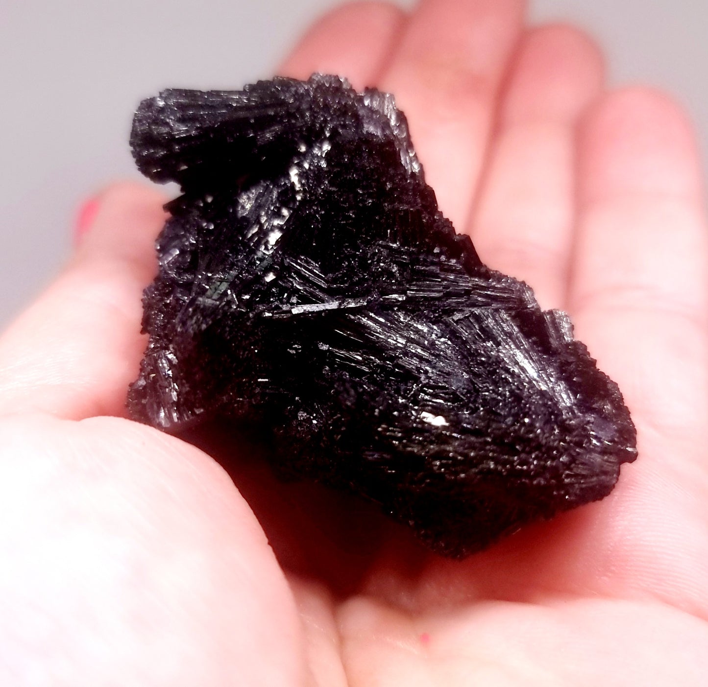 BLACK SCHORL TOURMALINE SPECIMEN 59 g - SHAMANIC PROTECTION