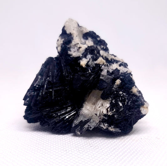 BLACK SCHORL TOURMALINE SPECIMEN 141 g - SHAMANIC PROTECTION