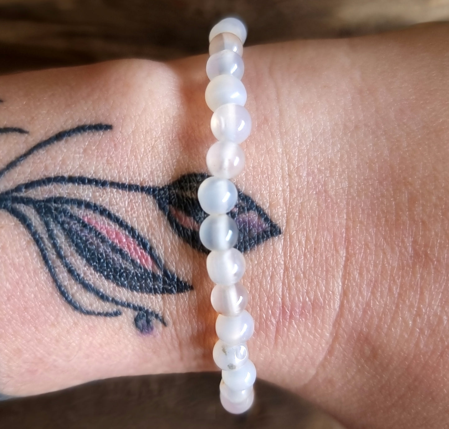 WHITE AGATE ENERGY BRACELET 4mm - ANGEL & SPIRIT GUIDES COMMUNICATION