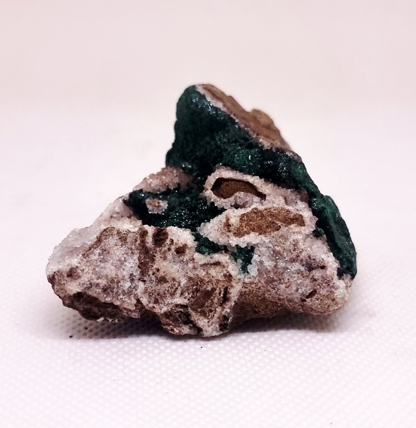 RARE BALL MALACHITE ON DRUZY QUARTZ 84 g