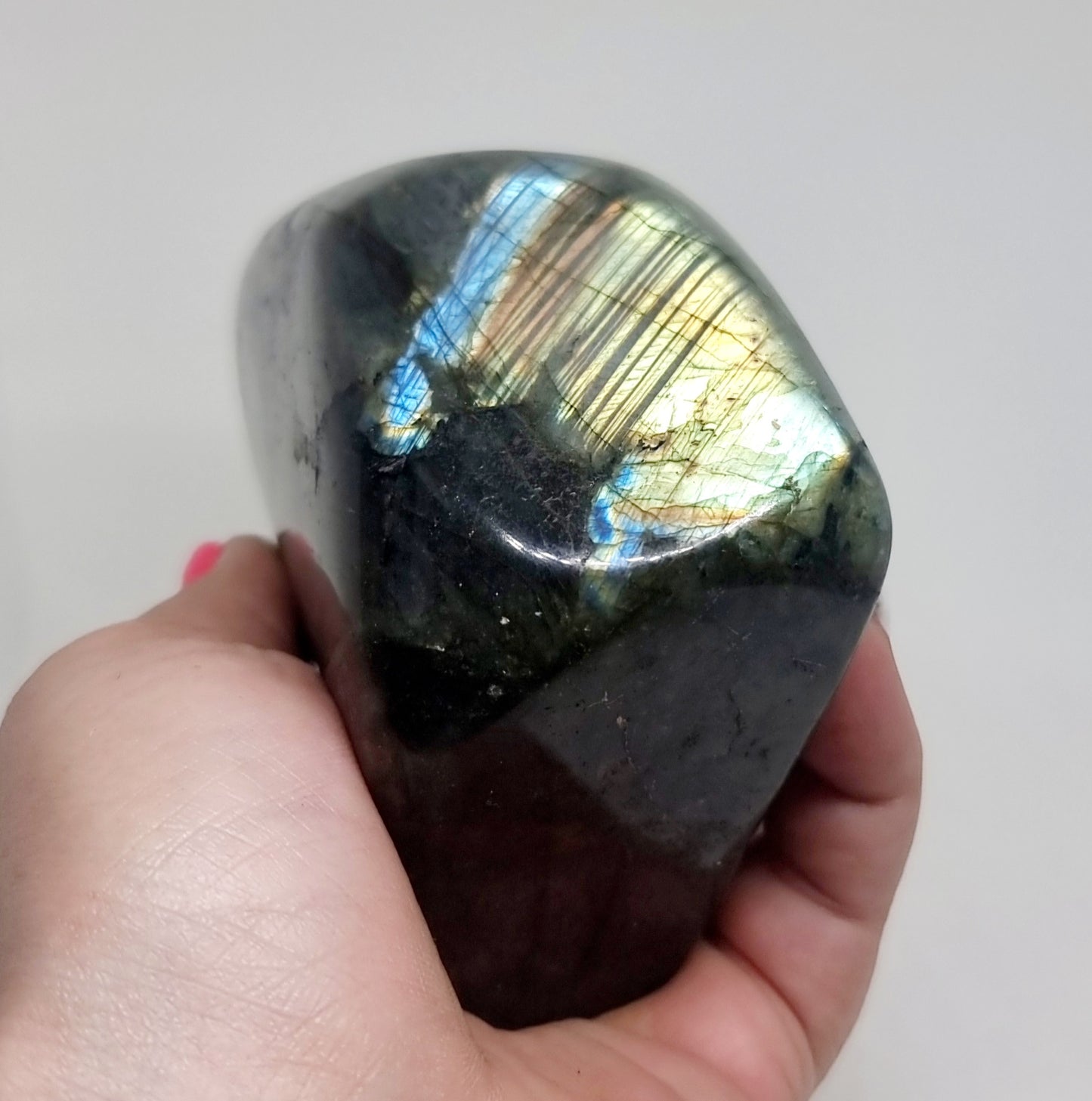 POLISHED BLUE & GREEN FLASH LABRADORITE FREEFORM 696 g - CLAIRVOYANCE