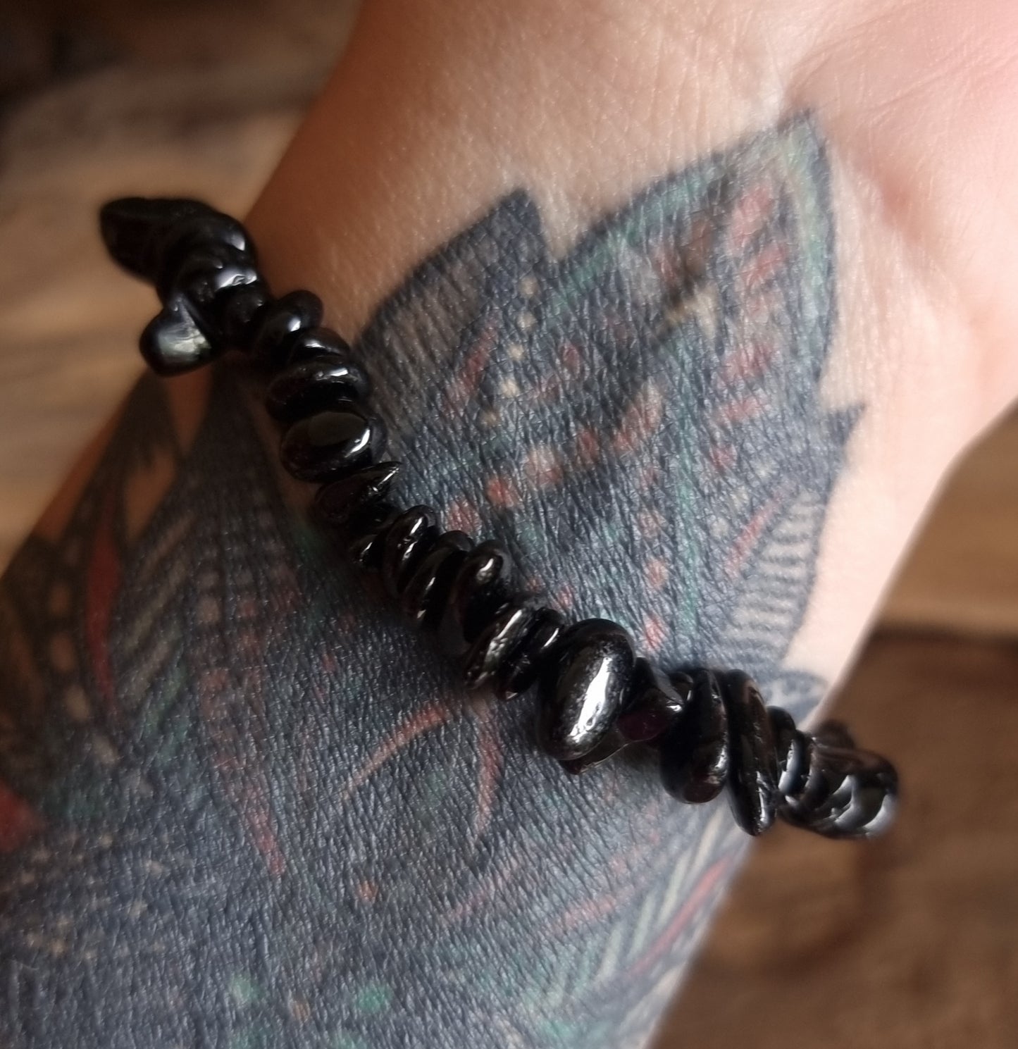 BLACK TOURMALINE CHIPPED BRACELET - SHAMANIC PROTECTION