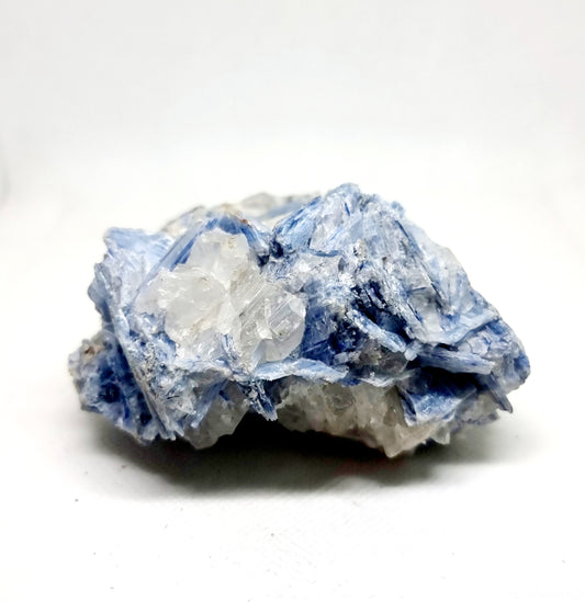 BLUE KYANITE MATRIX SPECIMEN 574 g - GROUNDING & ATTUNEMENT