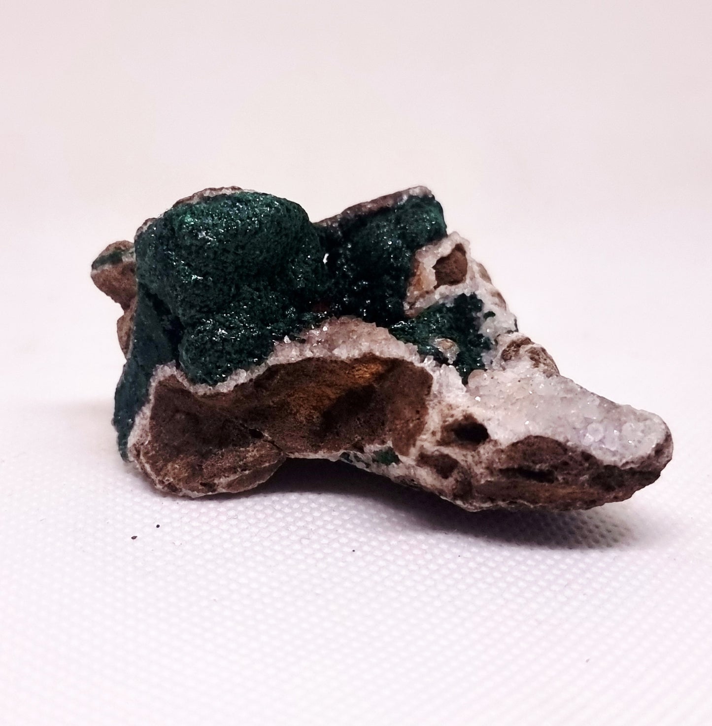 RARE BALL MALACHITE ON DRUZY QUARTZ 84 g