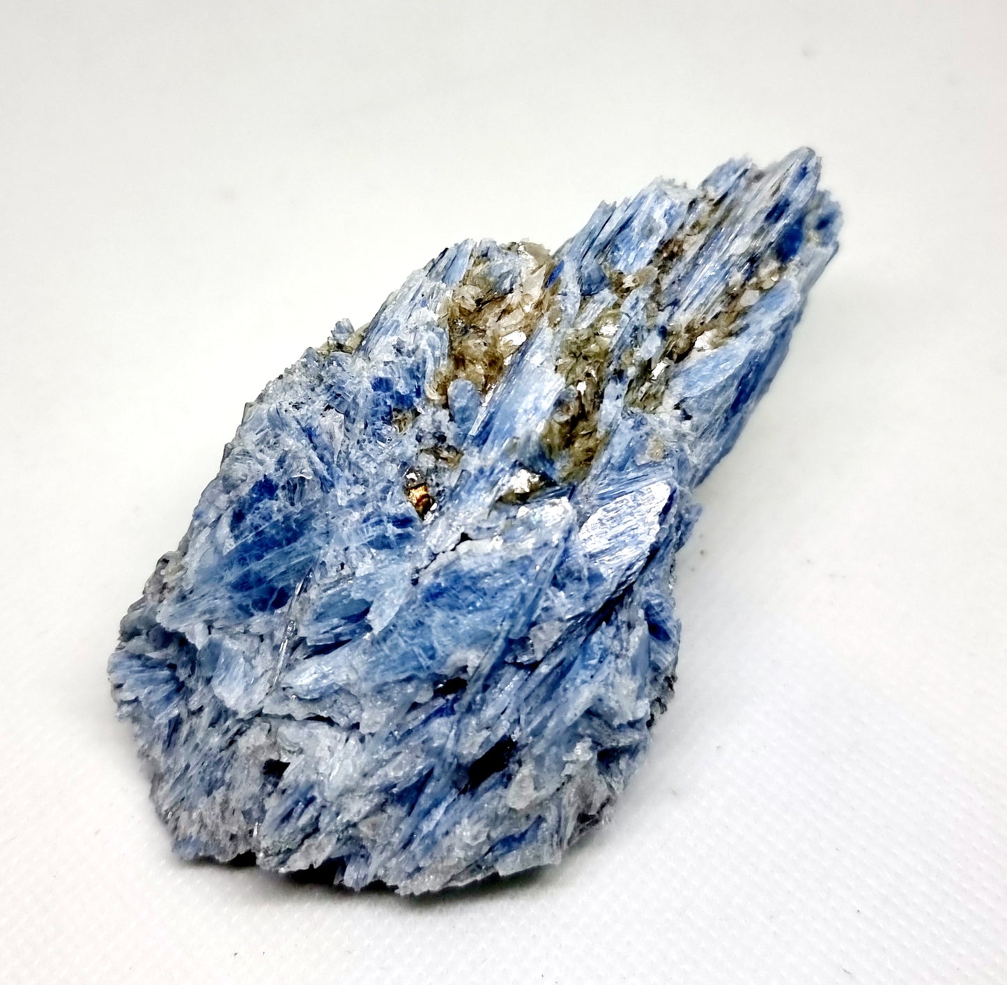 BLUE KYANITE MATRIX SPECIMEN 283 g - GROUNDING & ATTUNEMENT