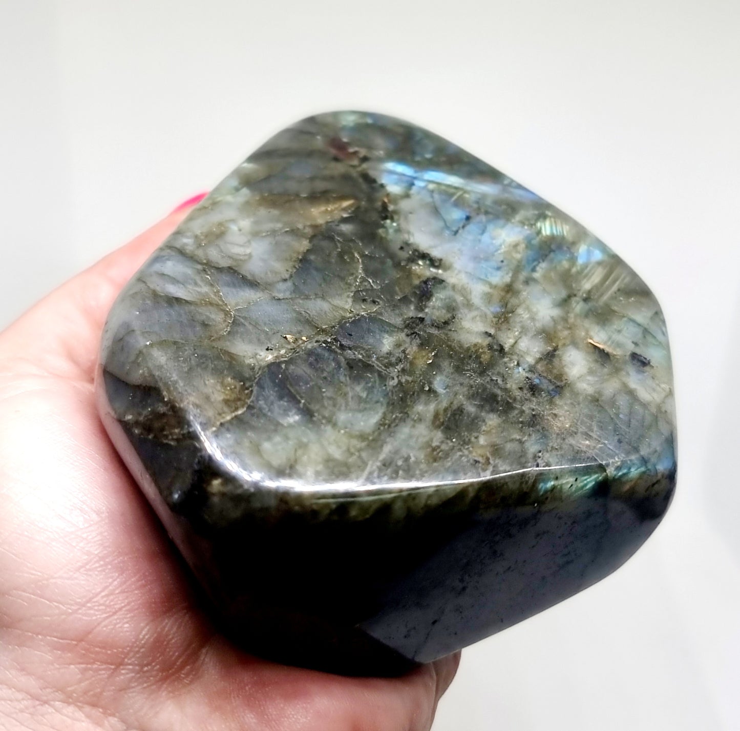 POLISHED BLUE & GREEN FLASH LABRADORITE FREEFORM 696 g - CLAIRVOYANCE