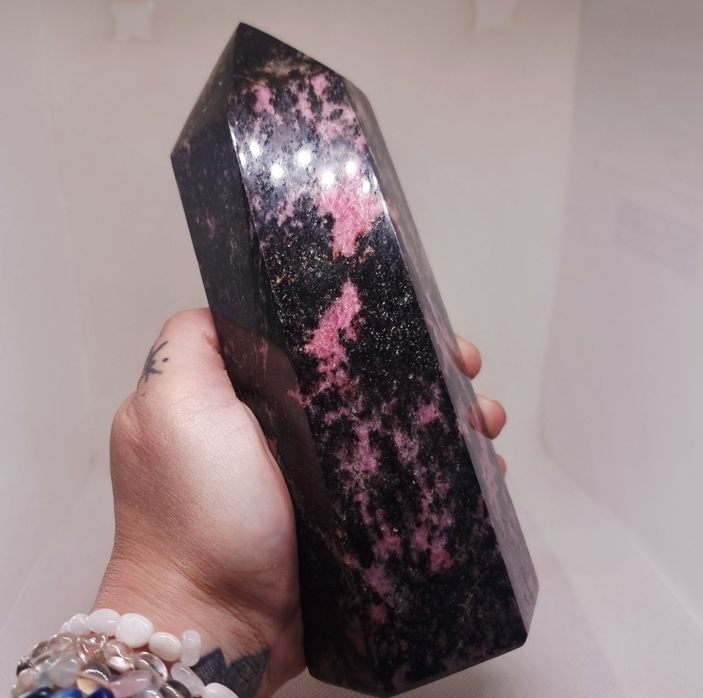 RHODONITE POLISHED TOWER 1.5 kg - LOVE