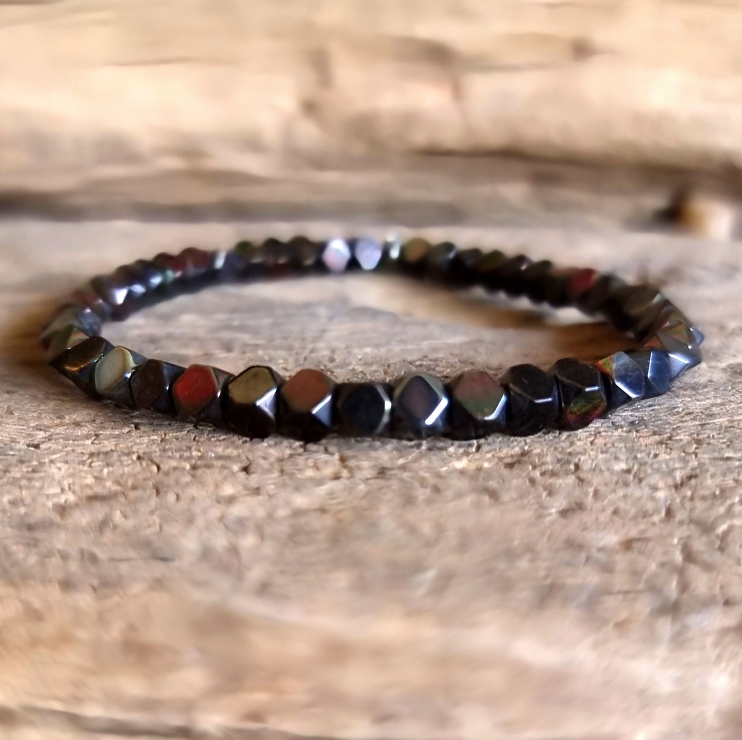 HEMATITE FACETED ENERGY BRACELET 2 mm - GROUNDING