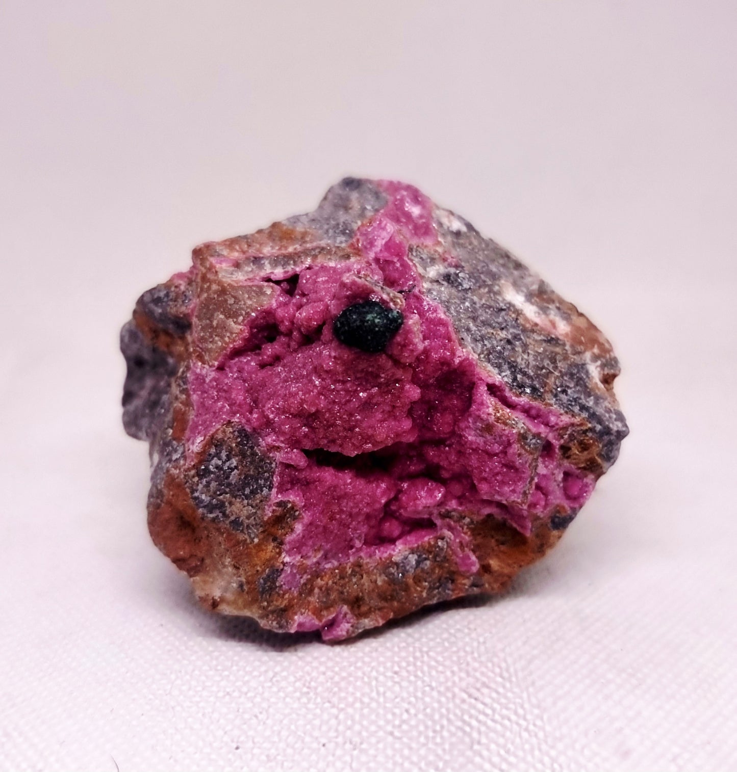 BRIGHT PINK SALROSE COBALTOAN DOLOMITE 353 g - SELF LOVE