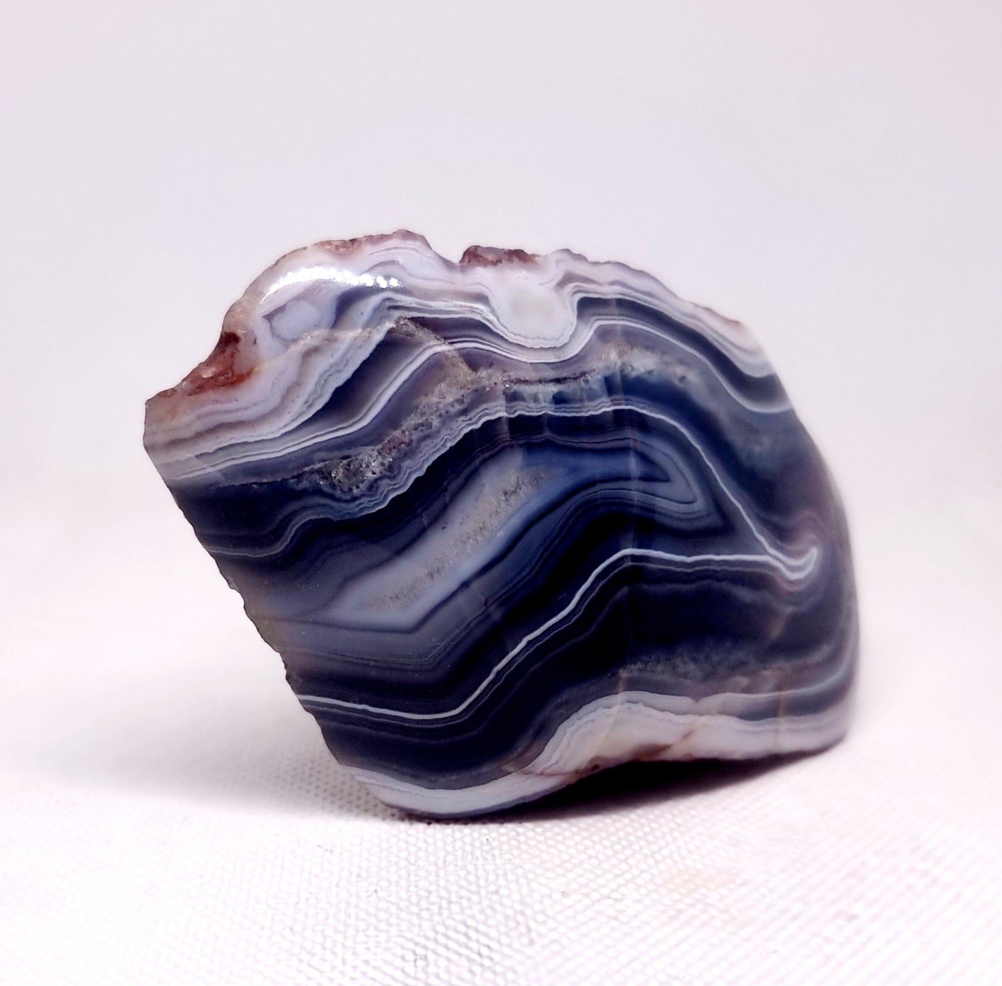 POLISHED RED SASHE RIVER AGATE FREE FORM 292 g - GROUNDING