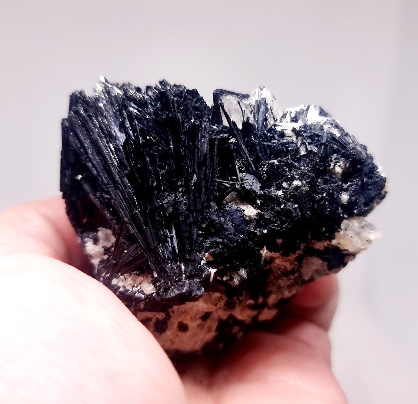 BLACK SCHORL TOURMALINE SPECIMEN 141 g - SHAMANIC PROTECTION