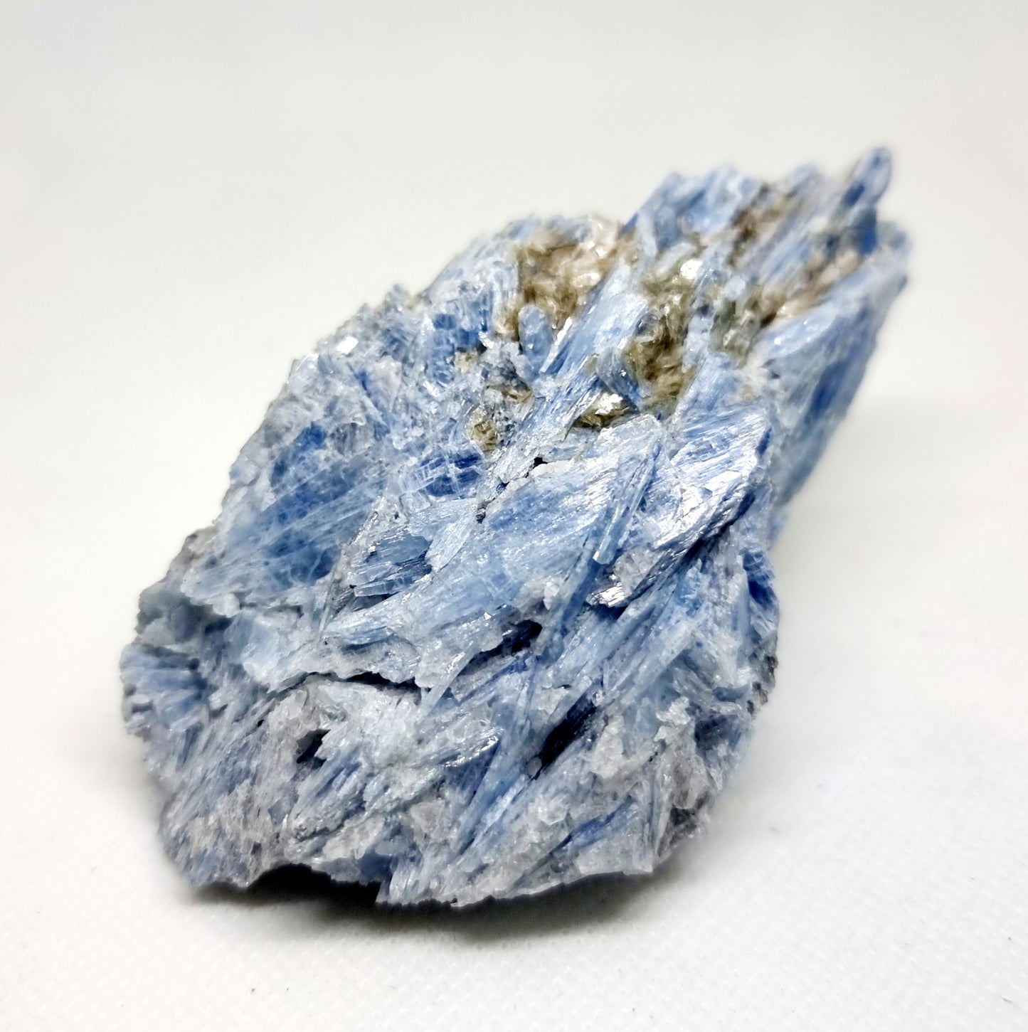 BLUE KYANITE MATRIX SPECIMEN 283 g - GROUNDING & ATTUNEMENT