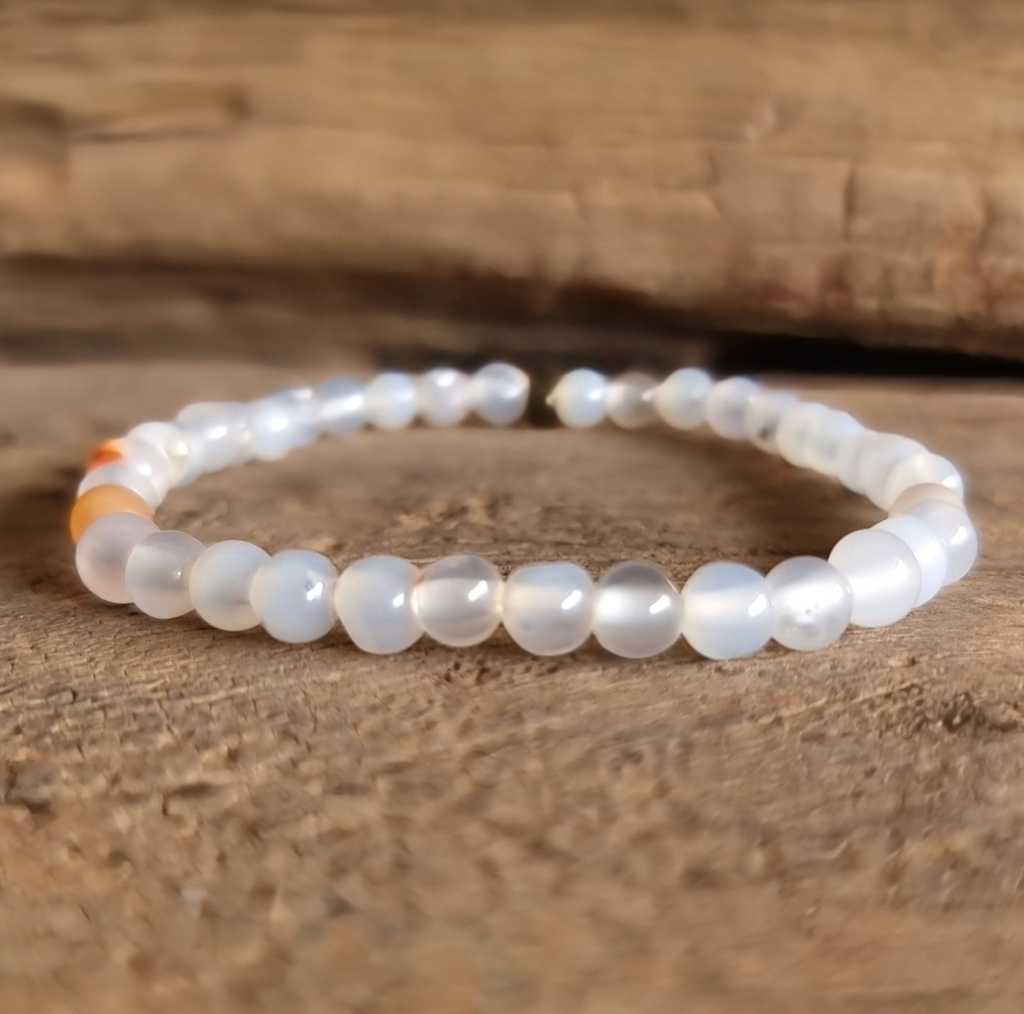 WHITE AGATE ENERGY BRACELET 4mm - ANGEL & SPIRIT GUIDES COMMUNICATION