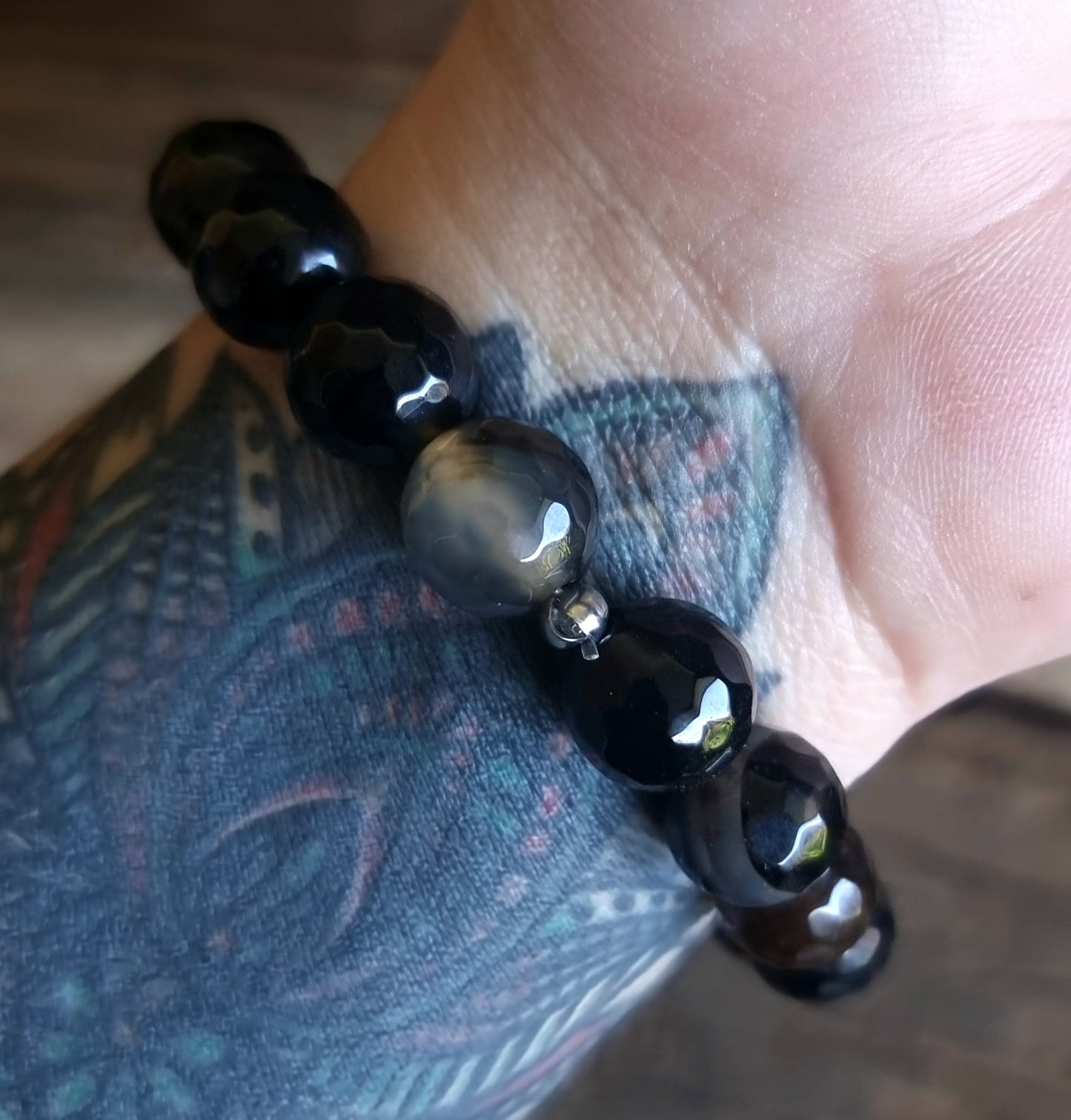 BLACK AGATE & HOWLITE DUO ENERGY BRACELET 10 mm - PROTECTION & ENLIGHTENMENT