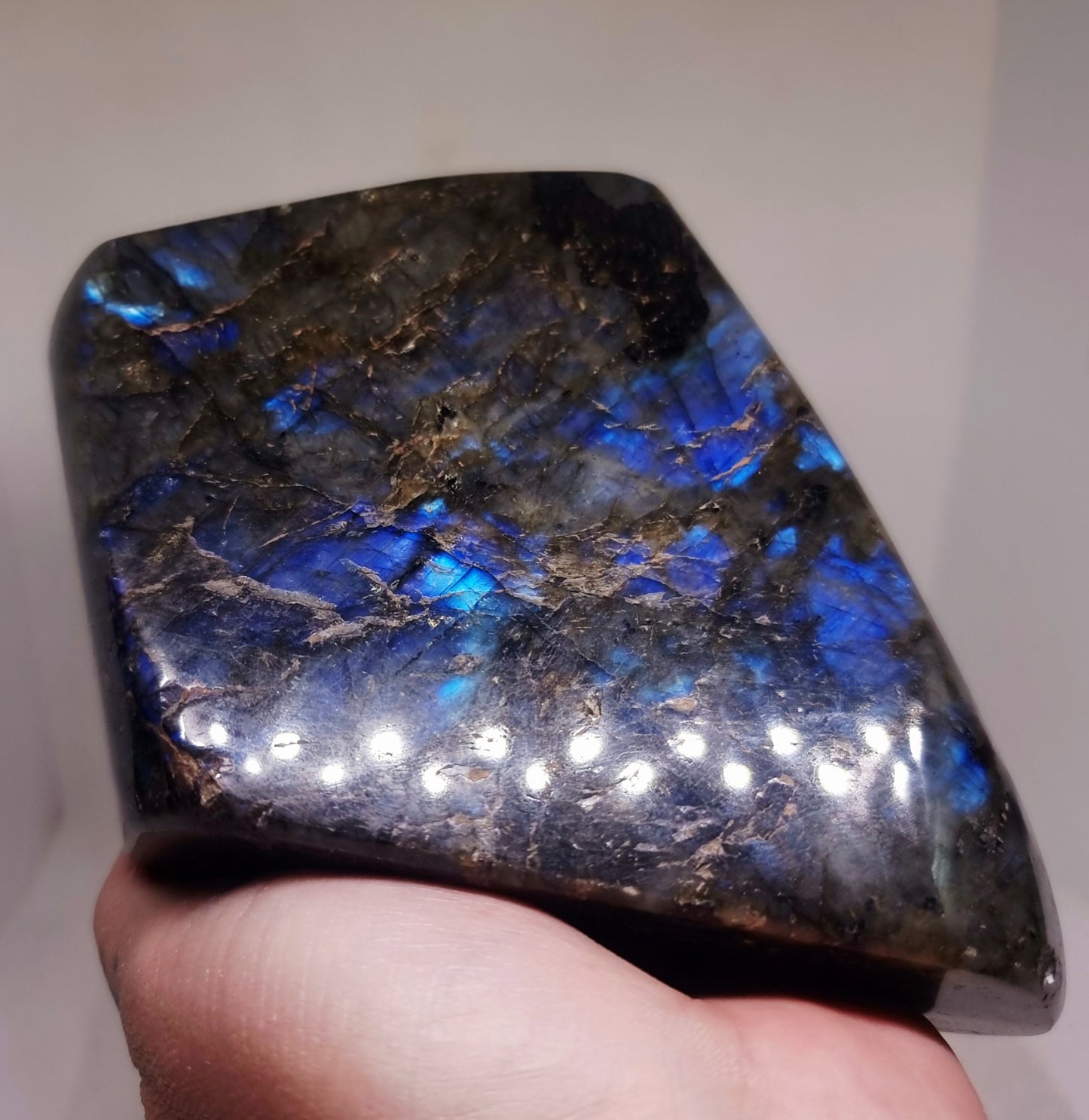 POLISHED BLUE & GREEN FLASH LABRADORITE FREEFORM 1.19 kg - CLAIRVOYANCE