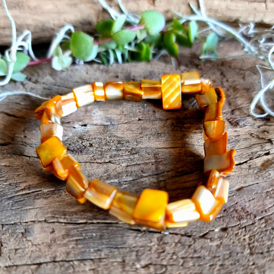 YELLOW FRESH WATER SHELL NUGGET BRACELET