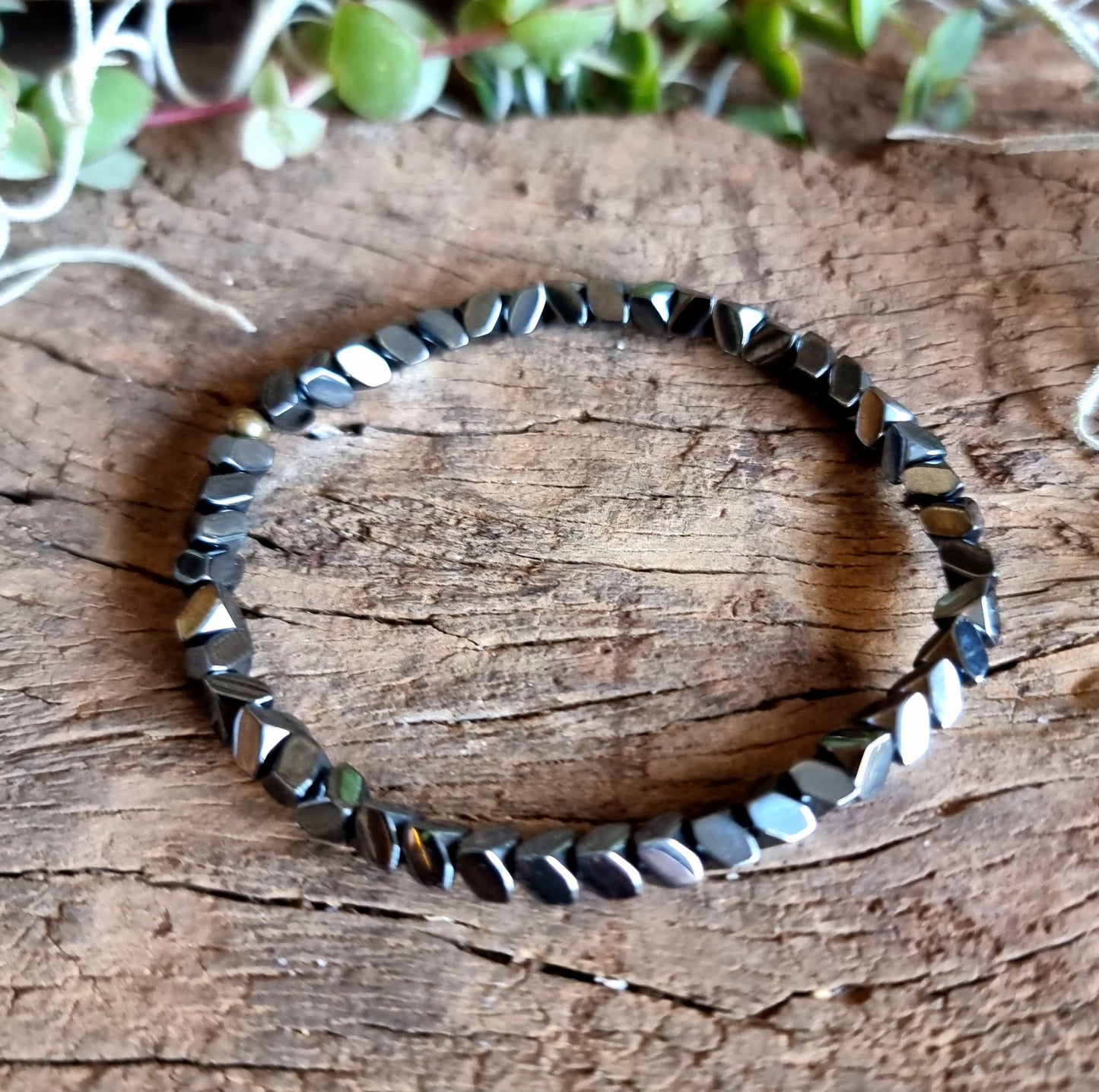 HEMATITE BLACK BRACELET 4mm - GROUNDING & PROTECTION