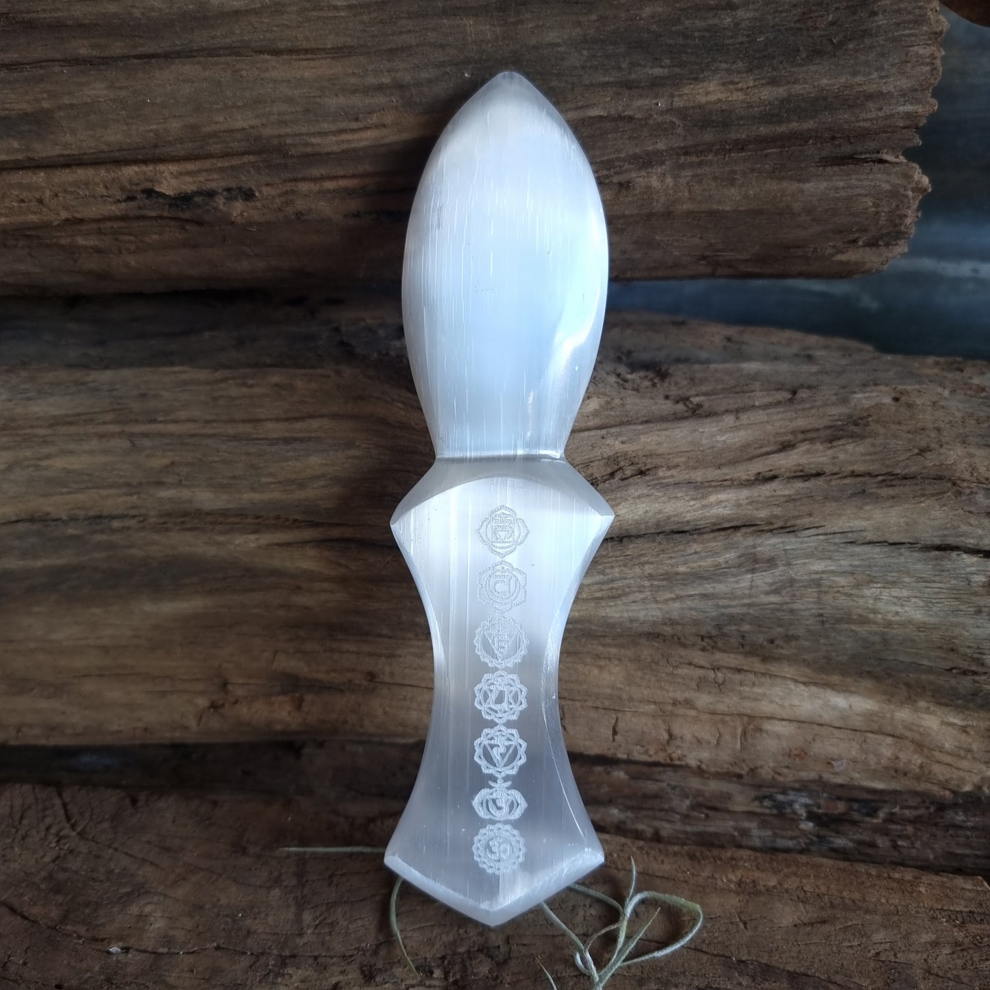 SELENITE SWORD ENGRAVED 7 CHAKRAS - ANGELIC GUIDANCE